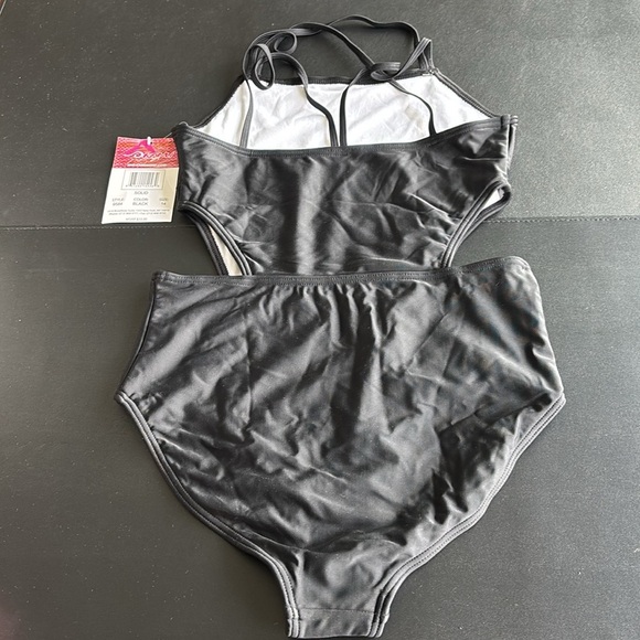 Kanu Surf UPF 50+ strappy back,straight front & back,above hip cutout one piece - Picture 3 of 6